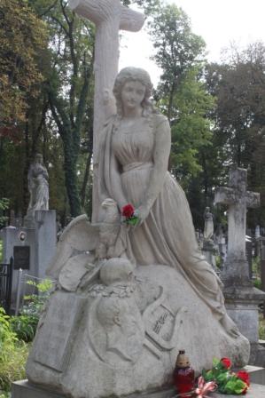 Na cmentarzu Łyczakowskim