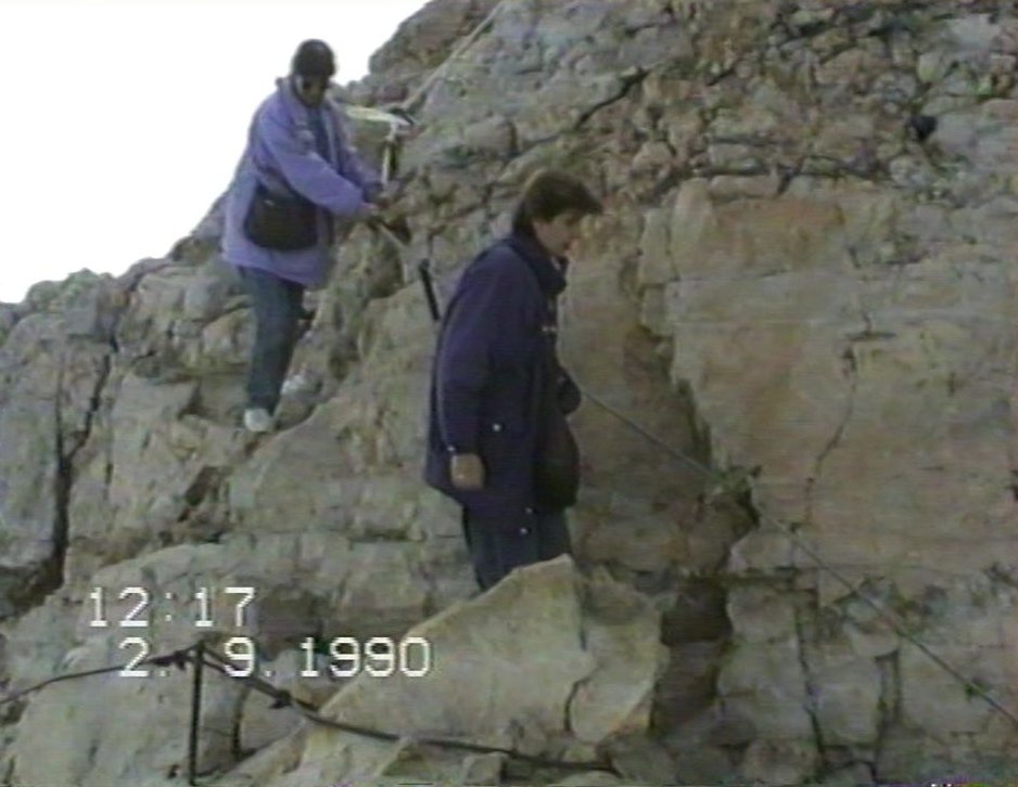 Strome zejście ze szczytu Zugspitze